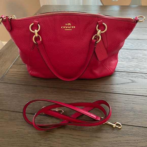 Like new pink Coach - Picture 5 of 7